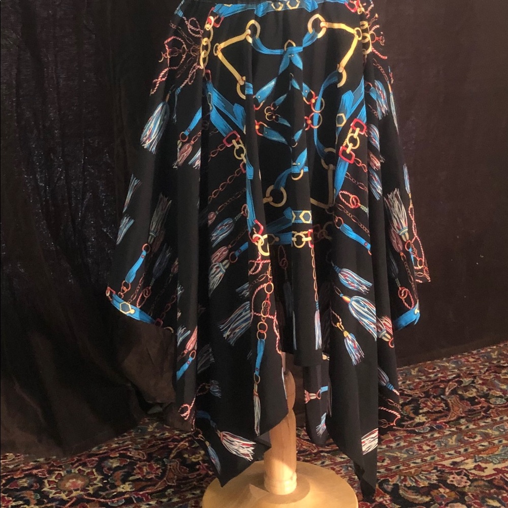 New without tags Peter Nygard size 12 skirt.